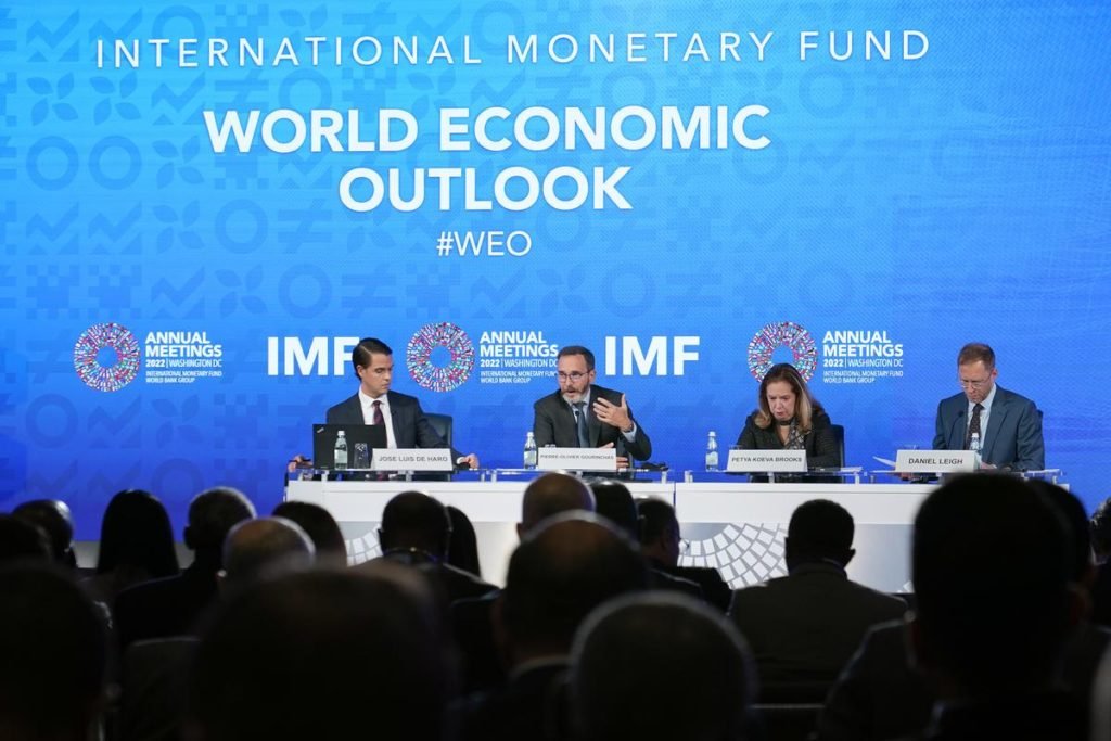 IMF World Economic Outlook 13041