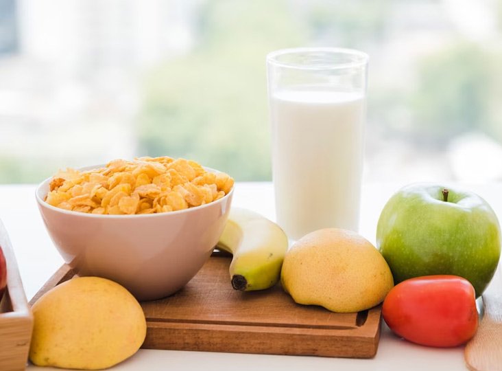 Fruits To Avoid After Drinking Milk in hindi