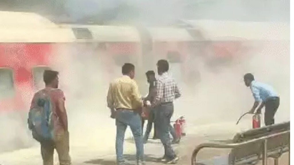 jhansi train fire