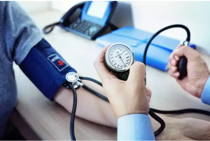 एकदम से बढ जाए Blood Pressure तो तुरंत करें ये काम ! फौरन कंट्रोल में आएगा हाई बीपी. 2 image 50