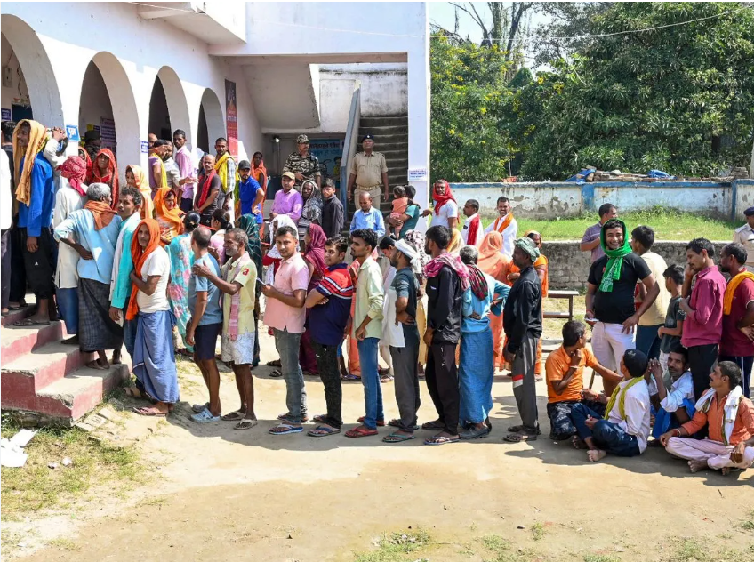 एग्जिट पोल में बिहार में किस पार्टी को कितना समर्थन, जानिए किसके पक्ष में सवर्ण, ओबीसी, एससी और मुसलमान? 4 image 51
