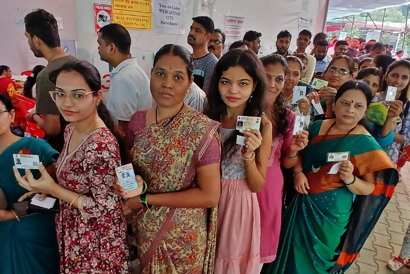 एग्जिट पोल में बिहार में किस पार्टी को कितना समर्थन, जानिए किसके पक्ष में सवर्ण, ओबीसी, एससी और मुसलमान? 3 image 53