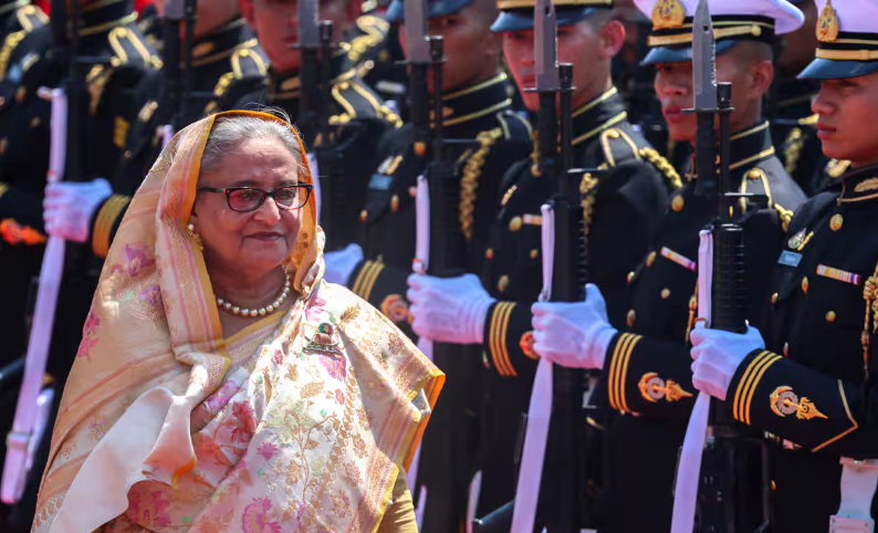 बांग्लादेश के पूर्व पीएम शेख हसीना पर आरोप तय होने के बाद मौत की सजा सुनाई गई है जिसके बाद क्या है भारत का रिएक्शन जानिए… 2 image 90