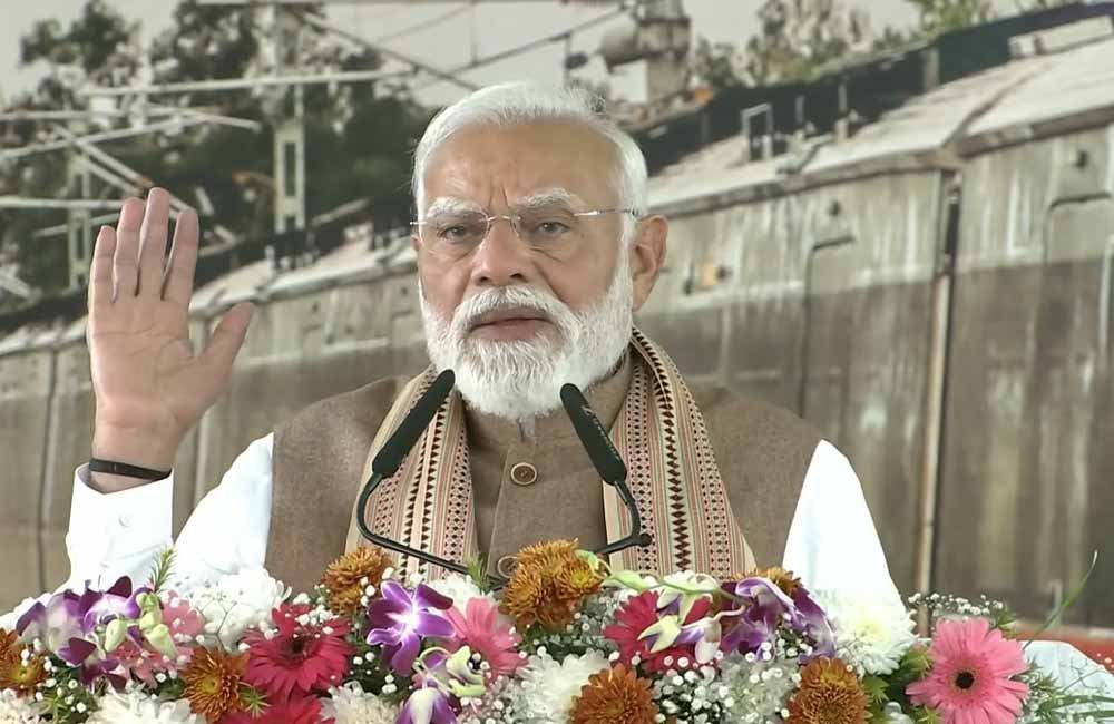 रैपिड रेल के शुभारंभ पर पीएम का विपक्ष पर प्रहार, एआई समिट विवाद पर घेरा 1 PM MODI 1000 4