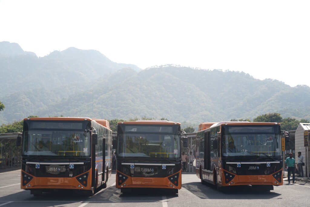 E Bus 2.JPG