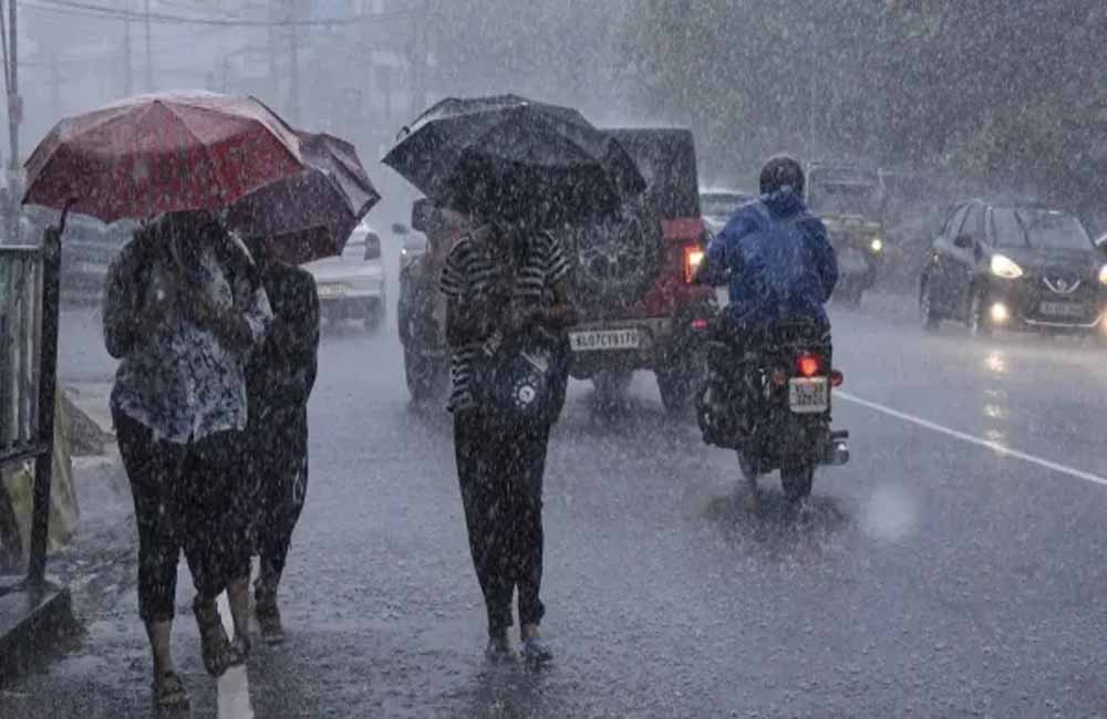 आ गई राहतभरी खबर! परसों इन राज्यों में दस्तक देगा मॉनसून; दिल्ली-यूपी सहित उत्तर भारत में भीषण हीटवेव का अलर्ट 2 rain 1 1